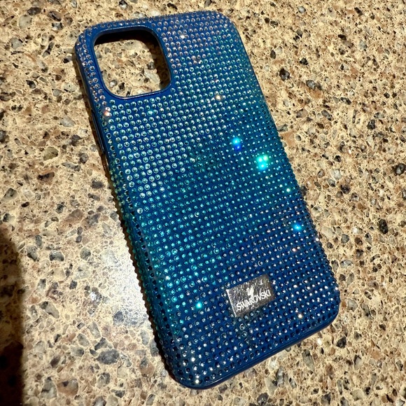 Swarovski iPhone 11pro case - Picture 4 of 6